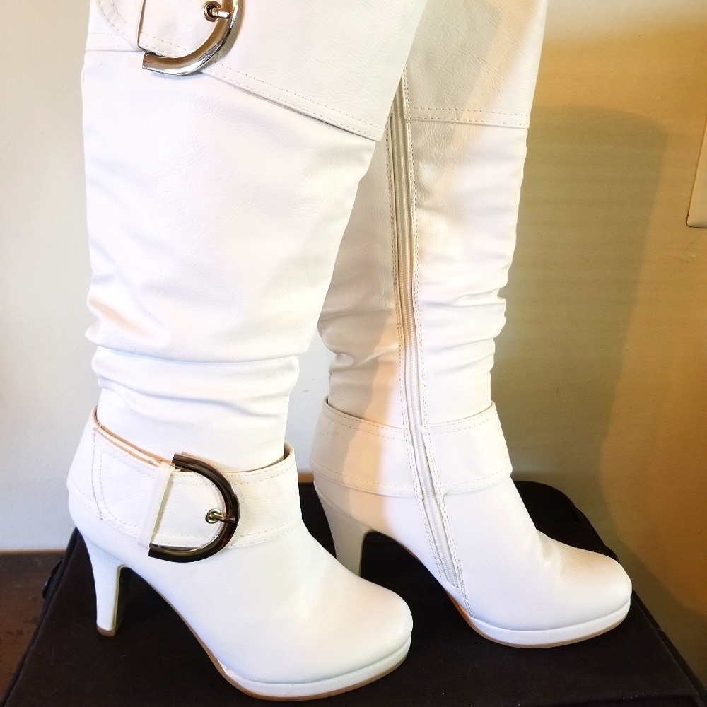 Sweet Knee-high, slouched boots- size 6 1/2
